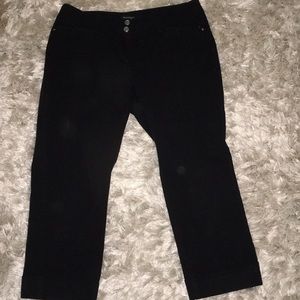 Whit house black market capris